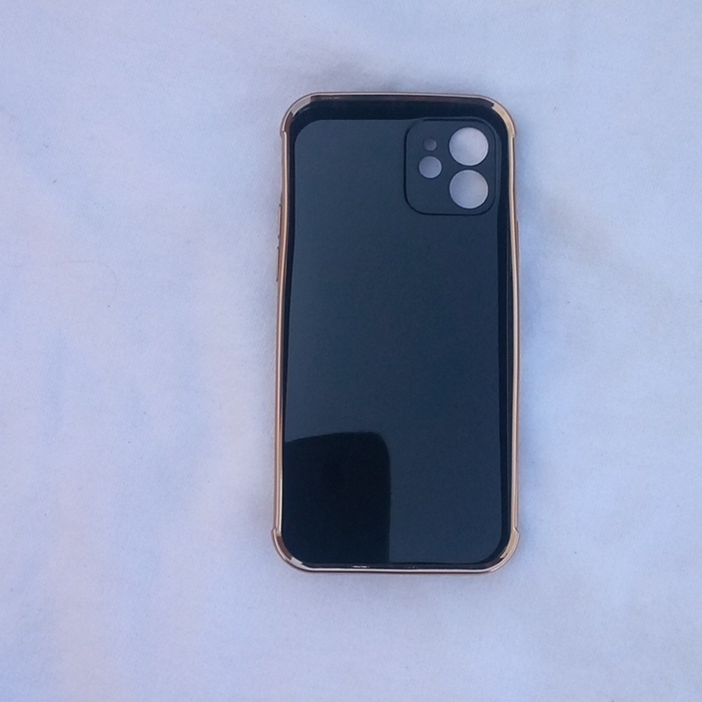 IPhone case - Picture 2 of 3